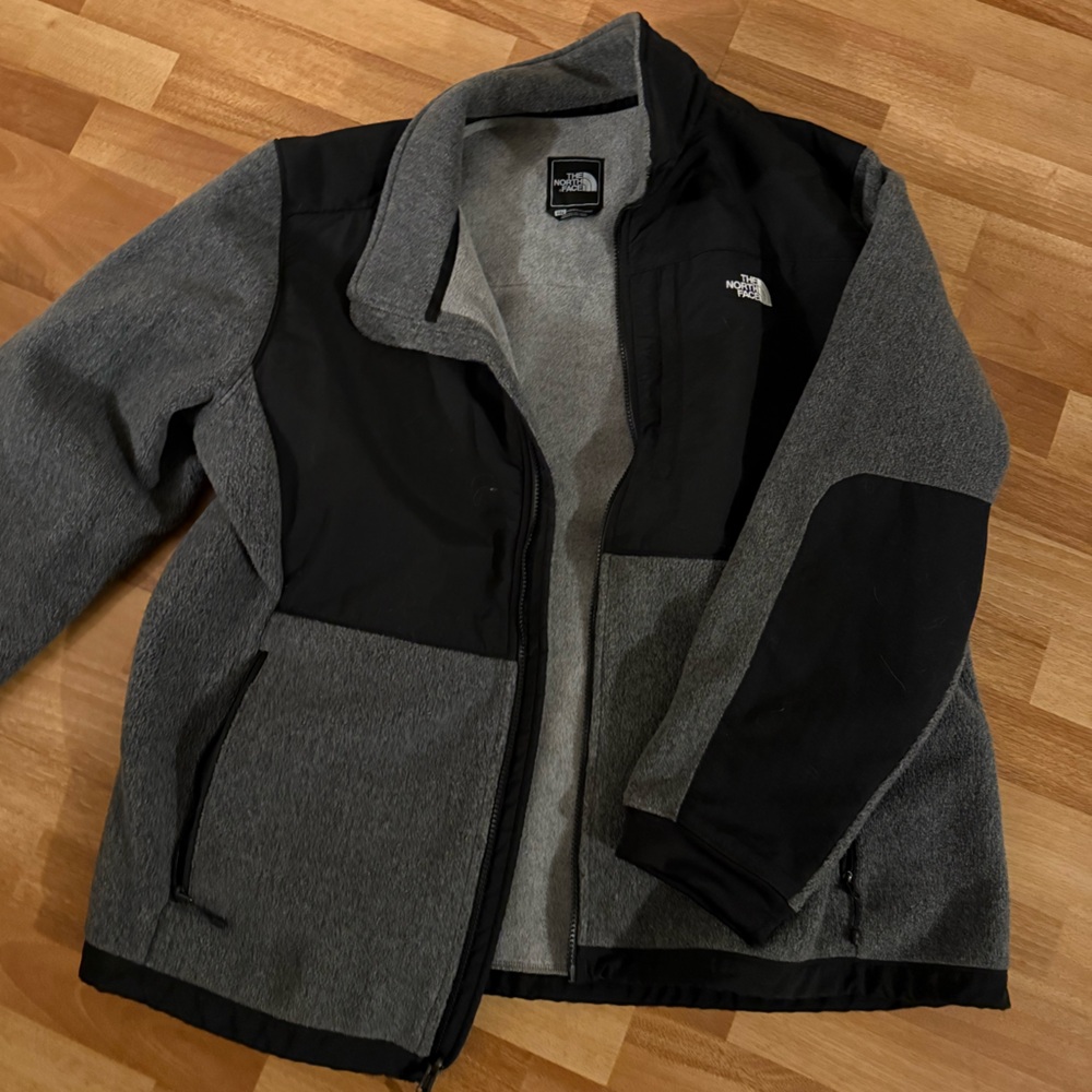 The North Face Women’s Two-Tone Black and Gray Jacket